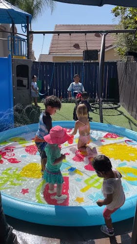 Dog day care center Campos Family Daycare Riverside